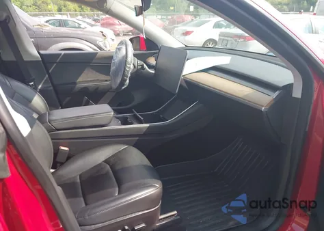 2021 Tesla Model Y Long Range Dual Motor All-Wheel Drive из США, поврежденный, VIN 5YJYGDEEXMF092431